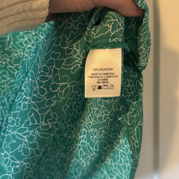 Short sleeved loose fitting blouse - Picture 4 of 4